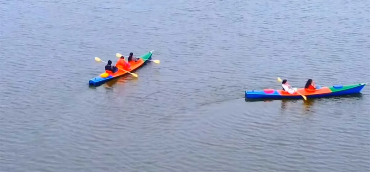 দিয়াবাড়ির কায়াকিং ভাসমান রেস্তোরাঁ : মুগ্ধকর অভিজ্ঞতা দিয়াবাড়ির কায়াকিং